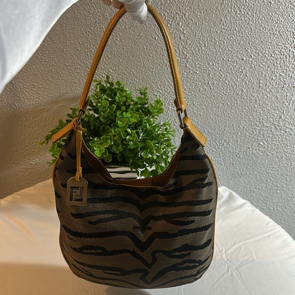 Authentic Fendi Zebra Print Canvas Shoulder Bag, Very classy bag. Preloved. - Picture 3 of 11
